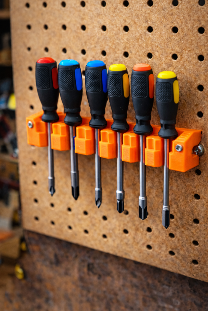 3D gedruckter Schraubendreher Organizer für die Werkstatt